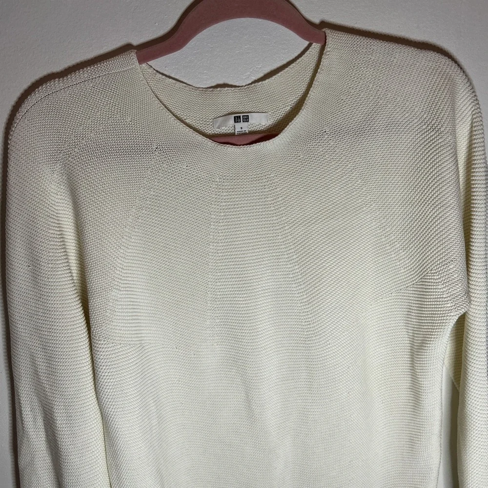Uniqlo Sweater Women's Small‎ Woven Knitted Long Sleeve Stretch Classic Blouse